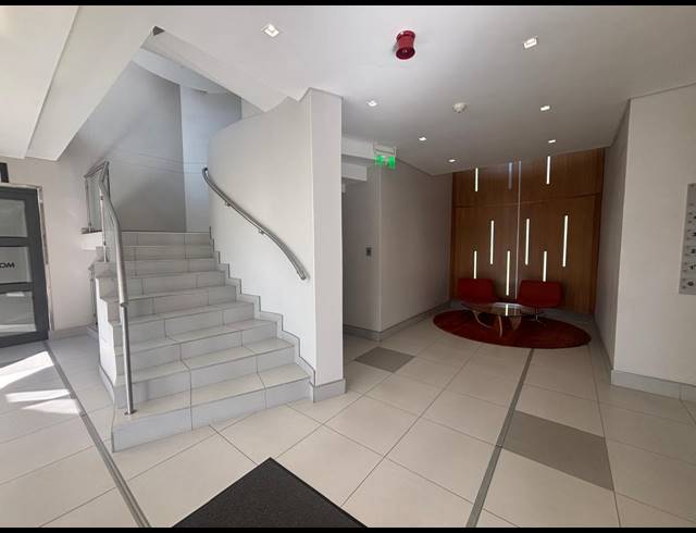 683M² OFFICE TO LET IN TYGER VALLEY